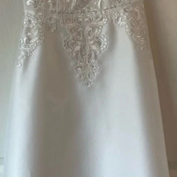 Adrianna Papell White Embroidered Cocktail Dress 2 NWT Elegant Formal Lace Stuns - Picture 8 of 8